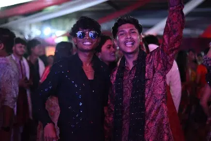 Dhinchak Dandiya 2025 — crowd moment 10