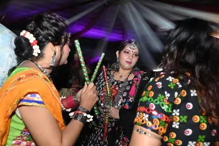 Dhinchak Dandiya 2025 — crowd moment 2
